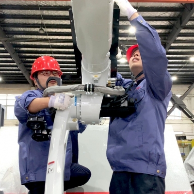 浙江雷諾爾電氣：以技術(shù)革新破解工業(yè)機(jī)器人線纜保護(hù)痛點(diǎn)