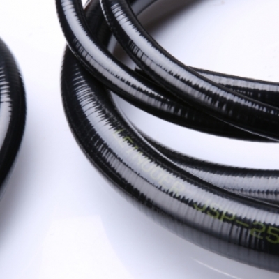 食品機(jī)械頻繁清潔，什么軟管耐沖又耐腐蝕？