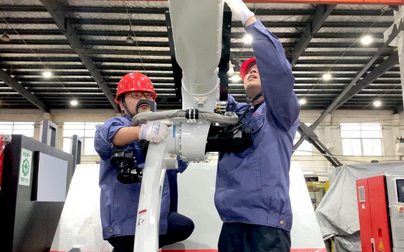 浙江雷諾爾電氣：以技術革新破解工業(yè)機器人線纜保護痛點